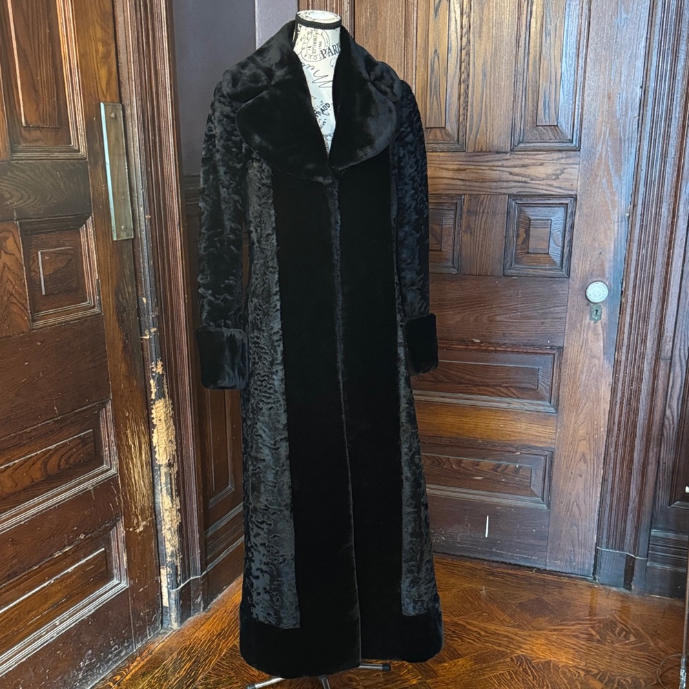 Luxury Vintage Full Length Black Sheared Beaver Coat with Plush Beaver Trim